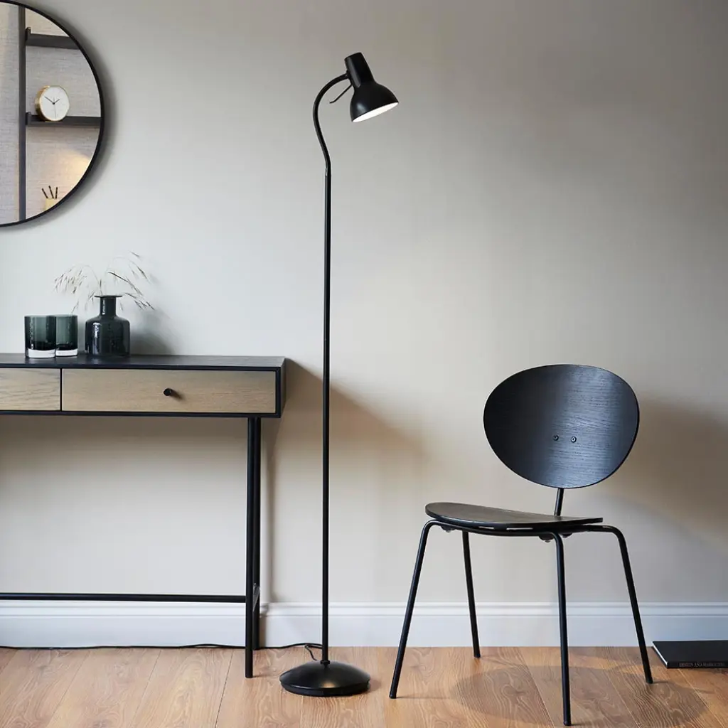 Amalfi Floor Lamp in Matt Black