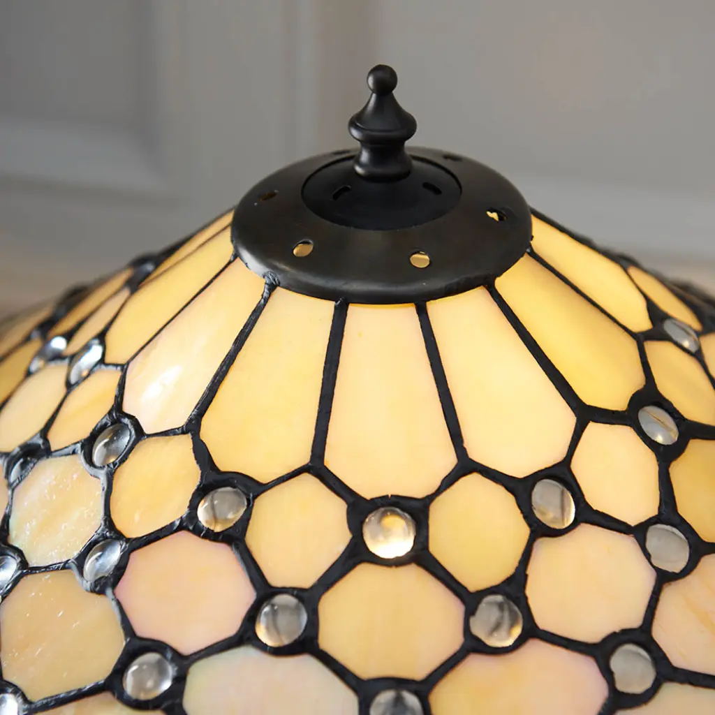 Tiffany Style Pearl Medium Table Lamp