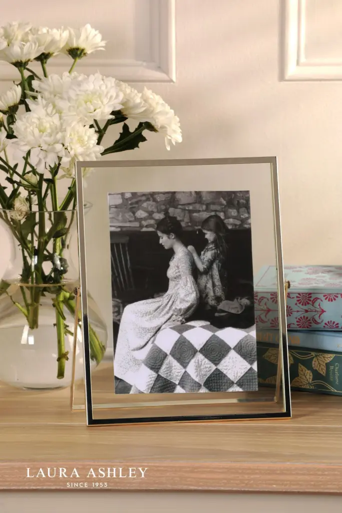 Moira 5x7 Inch Polished Silver & Glass Photo Frame