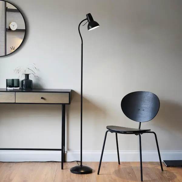 Amalfi Floor Lamp in Matt Black