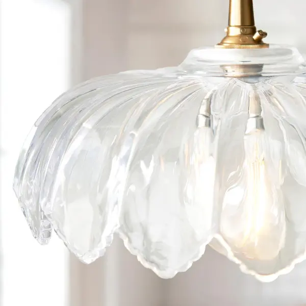 Camellia Easyfit Scalloped Glass Shade at 260mm