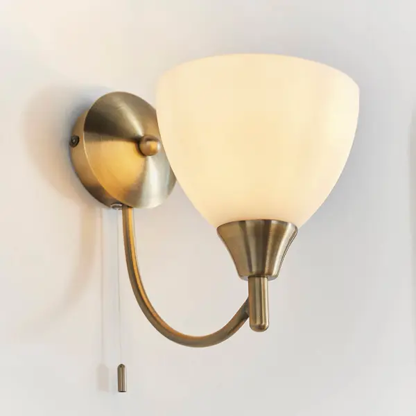 Alton 1 Light Wall Light in Antique Brass