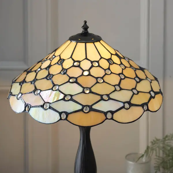 Tiffany Style Pearl Medium Table Lamp