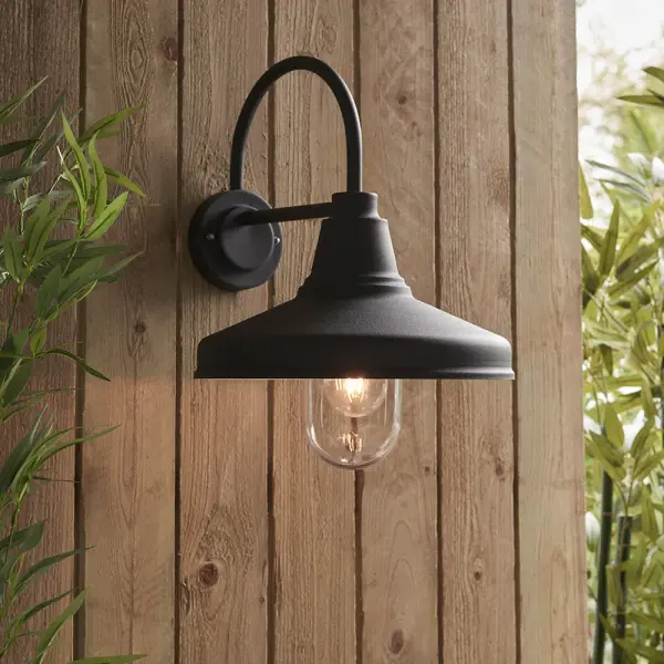 Farmhouse Outdoor Wall Light IP44