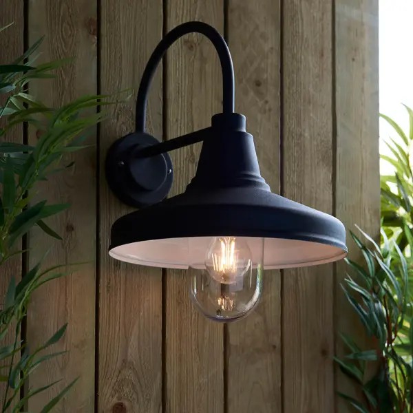 Farmhouse Outdoor Wall Light IP44