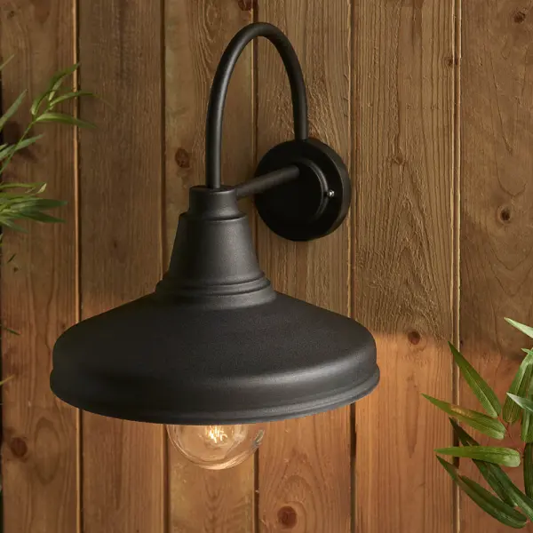 Farmhouse Outdoor Wall Light IP44
