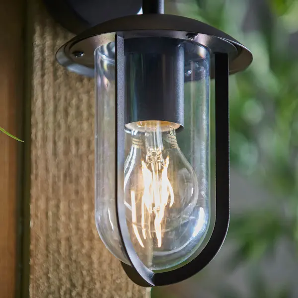 Quinn Outdoor Wall Light IP44