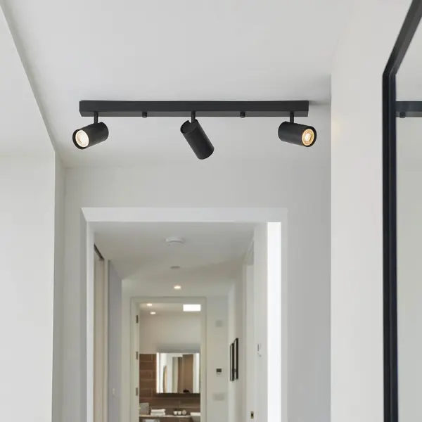 Rez 3 Light Flush Spotlight