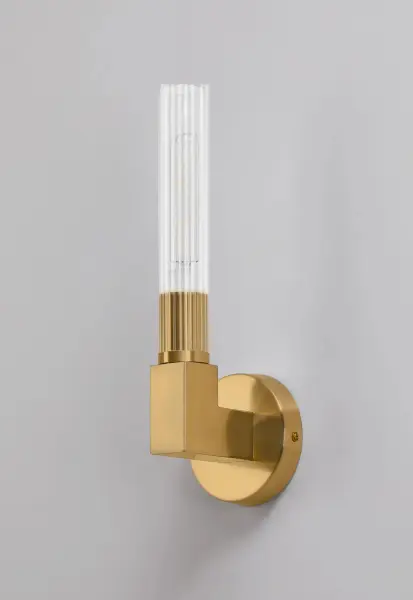 Dee Single Wall Light in Gold IP44