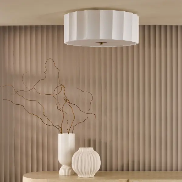 Noura Ivory & White Flush Fitting