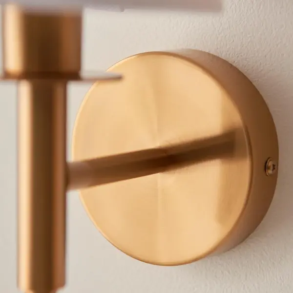 Roe Vintage Brass Wall Light C/W Shade