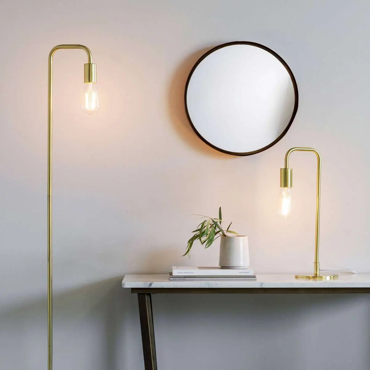 Rubens Table Lamp in Brushed Brass