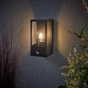 Breton PIR Outdoor Wall Light IP44