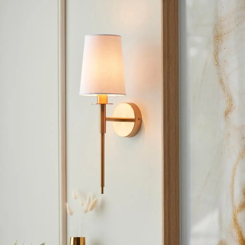Roe Vintage Brass Wall Light C/W Shade