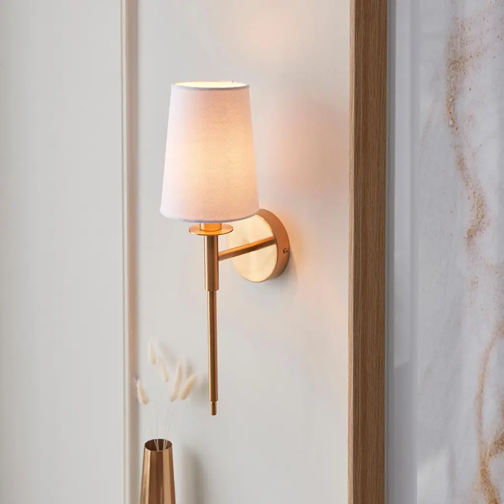 Roe Vintage Brass Wall Light C/W Shade